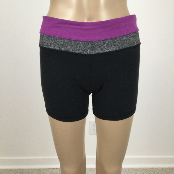 lululemon athletica Pants - LULULEMON Reversible Athletica Shorts Black with Purple/Grey Waistband